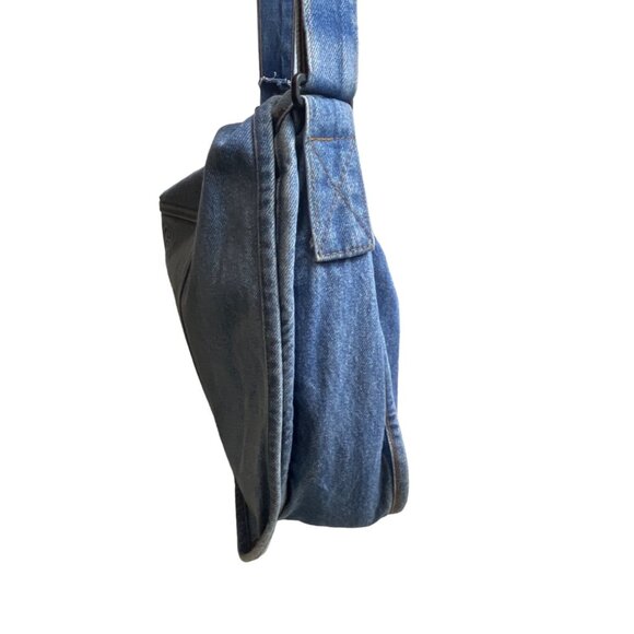 Little Havana Women's Blue Cuban Coat Of Arms Fold Over Messenger Bag - NWT - Picture 4 of 11